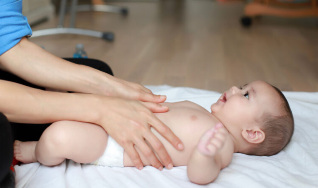 7 Teknik Pijat Bayi Spa Mom and Baby untuk Kesehatan dan Kenyamanan Si Kecil
