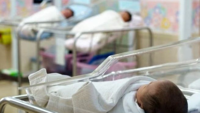 Perbedaan Melahirkan di Klinik Bidan dan Rumah Sakit, Mana yang Lebih Baik?